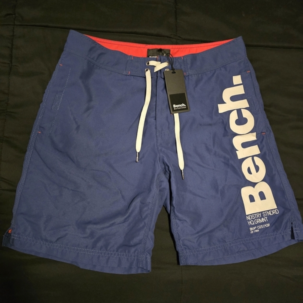 NWT Bench Urbanwear Men's Board Swim Shorts Blue & Red‎ Size 32 Medium